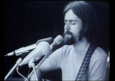 «Äntlig e Lied» - Ein Porträt über den in der Anti-Atomkraft-Bewegung engagierten Basler Liedermacher Ernst Born anhand drei seiner Songs.