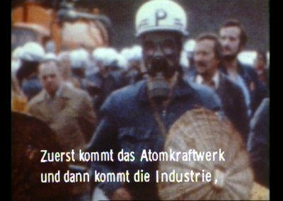 «Äntlig e Lied» - Ein Porträt über den in der Anti-Atomkraft-Bewegung engagierten Basler Liedermacher Ernst Born anhand drei seiner Songs.